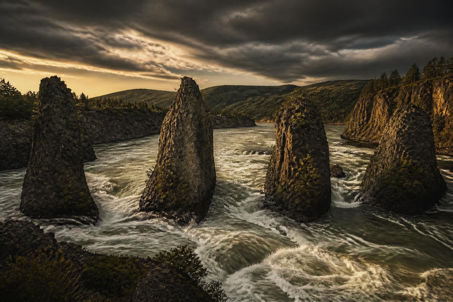 Five Finger Rapids — basalt pillars splitting the Yukon River